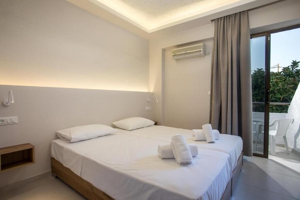 Отель Nikos B&B Hotel 2*