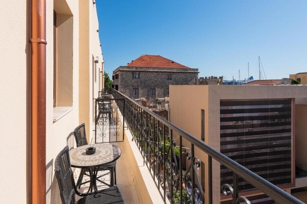 Изображение The Wine 4*