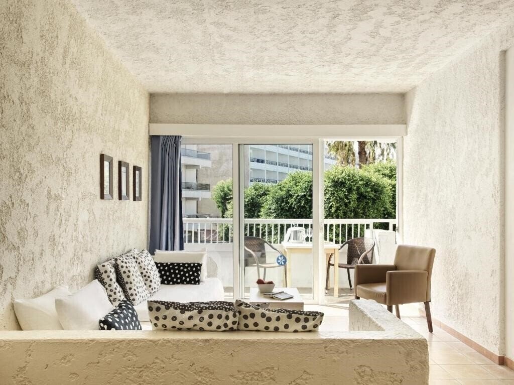 Картинка The Apartments By Esperia 4*