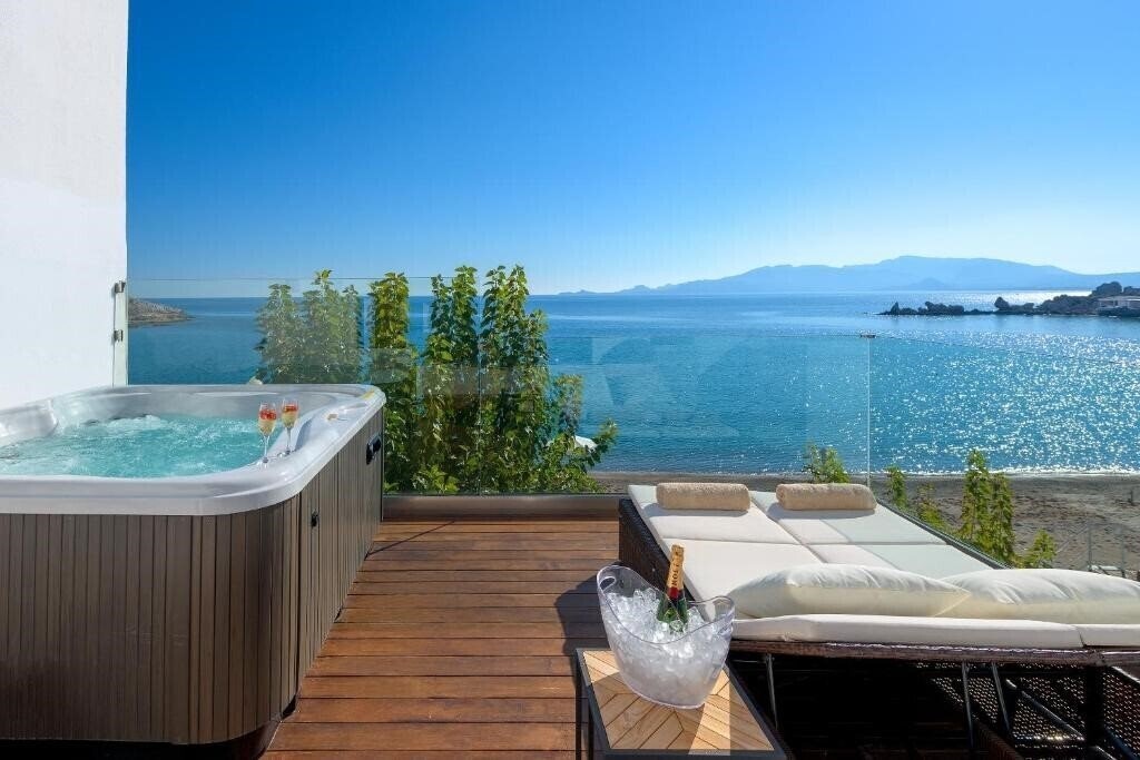 Отель Haraki Villa Paradise 4*