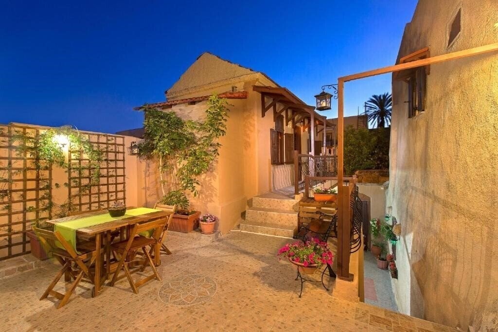 Фото Muses-Old Town 4*