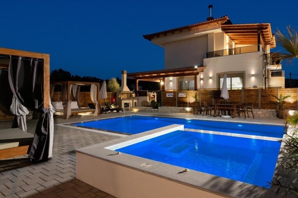 Отель Panthea Luxury Villa 4*