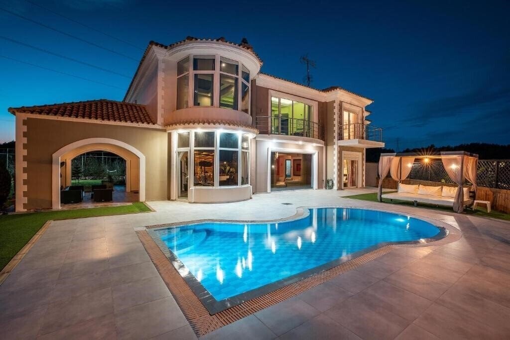 Фото Paramithia Villa 4*