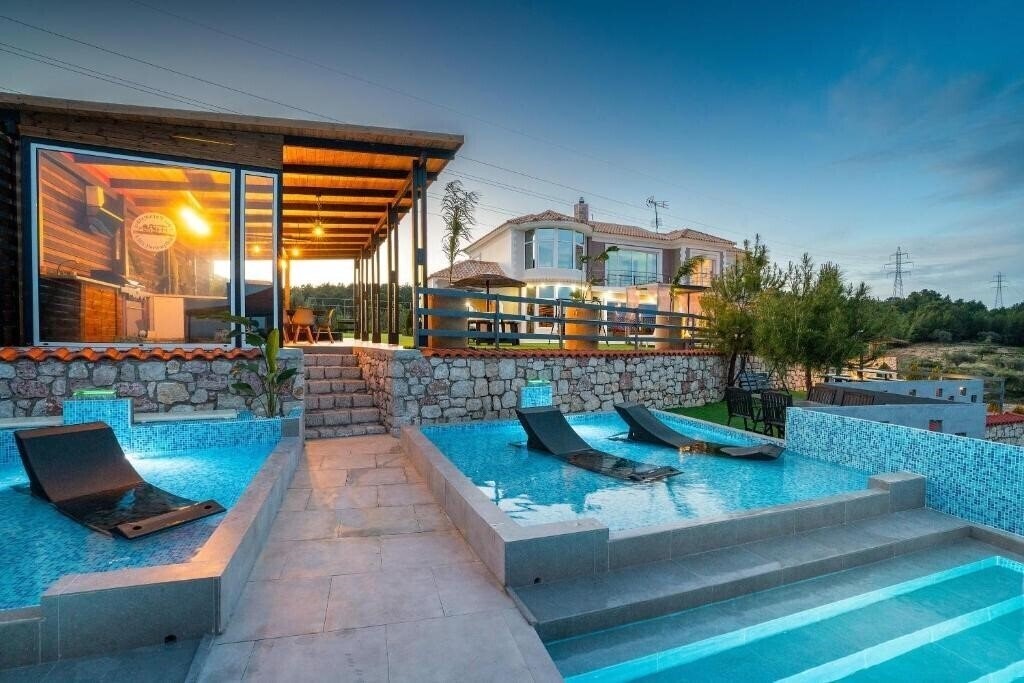 Изображение Paramithia Villa 4*