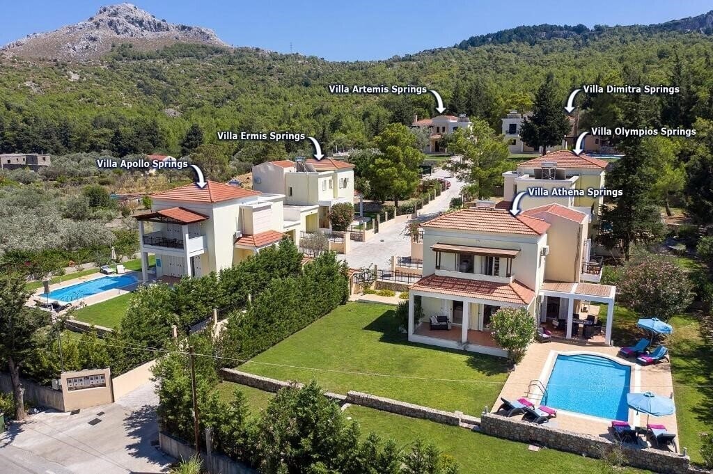 Отель Seven Springs Artemis Villas 4*