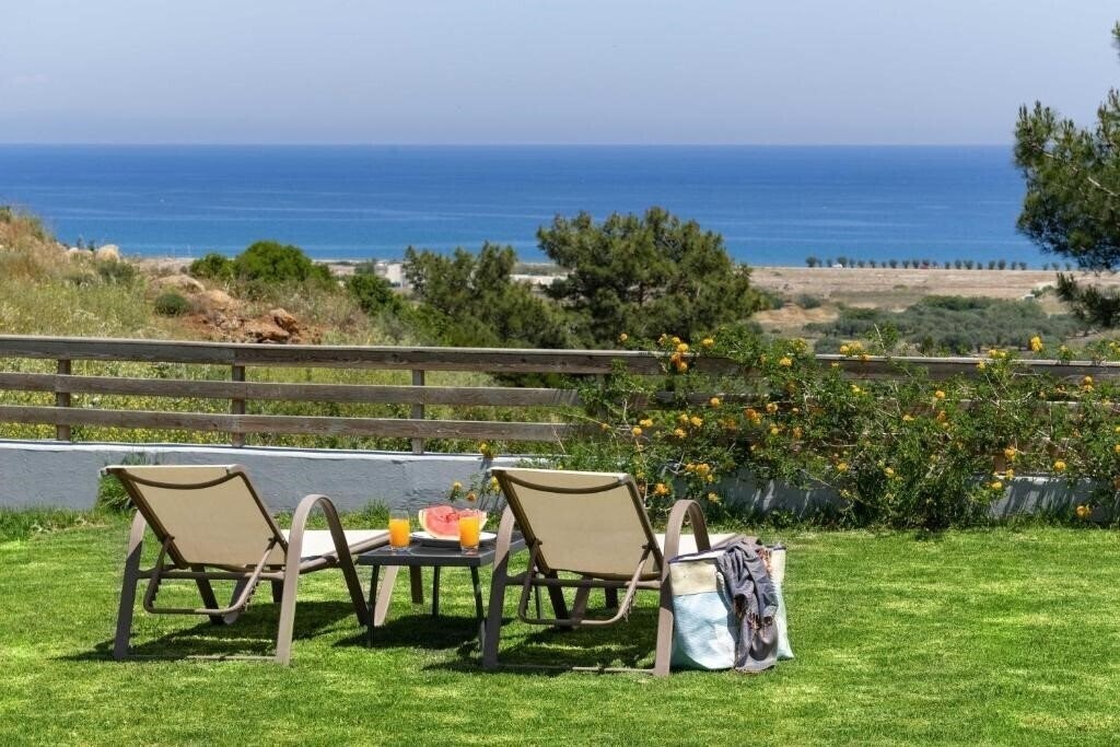 Отель Sperveri Enalio Villas 4*