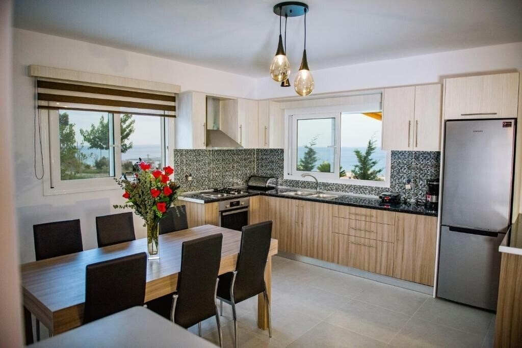Фотография Villa Rose 4*