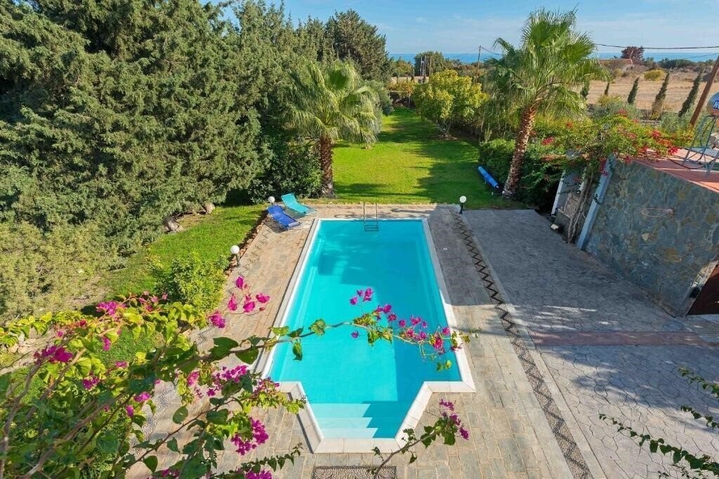 Фото Villa Zoi 4*