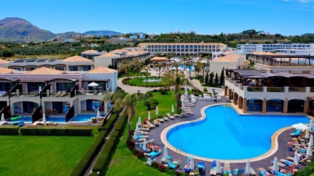 Готель Mythos Beach Resort 5*