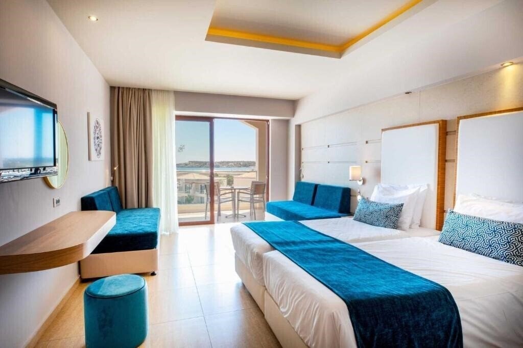 Фото Mythos Beach Resort 5*