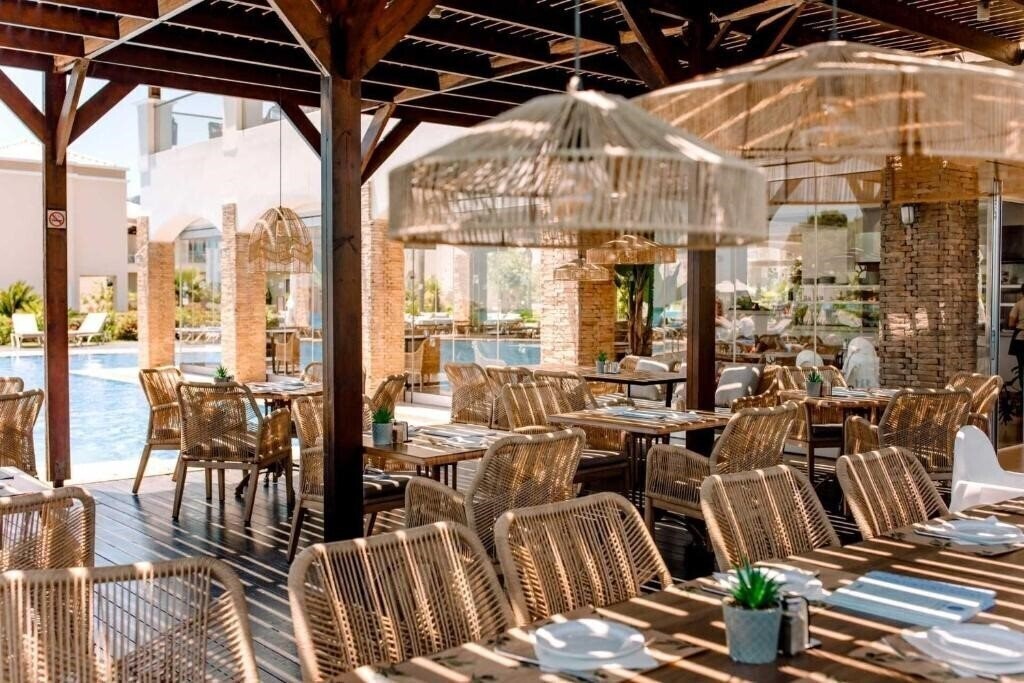 Зображення Mythos Beach Resort 5*