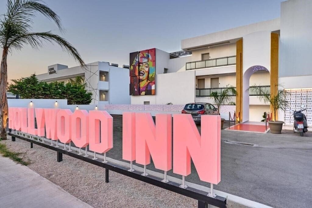 Фото Hollywood Inn 4*