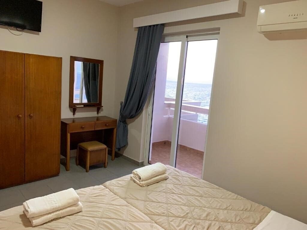 Фотография 4 Brothers 2*