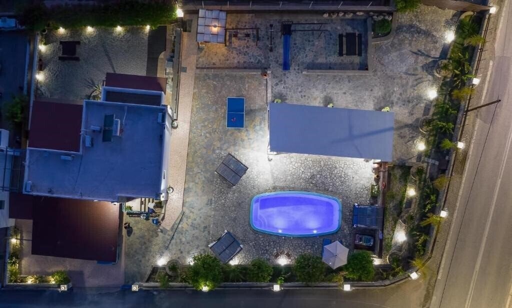 Фотографія Maripaul Family Villa 4*