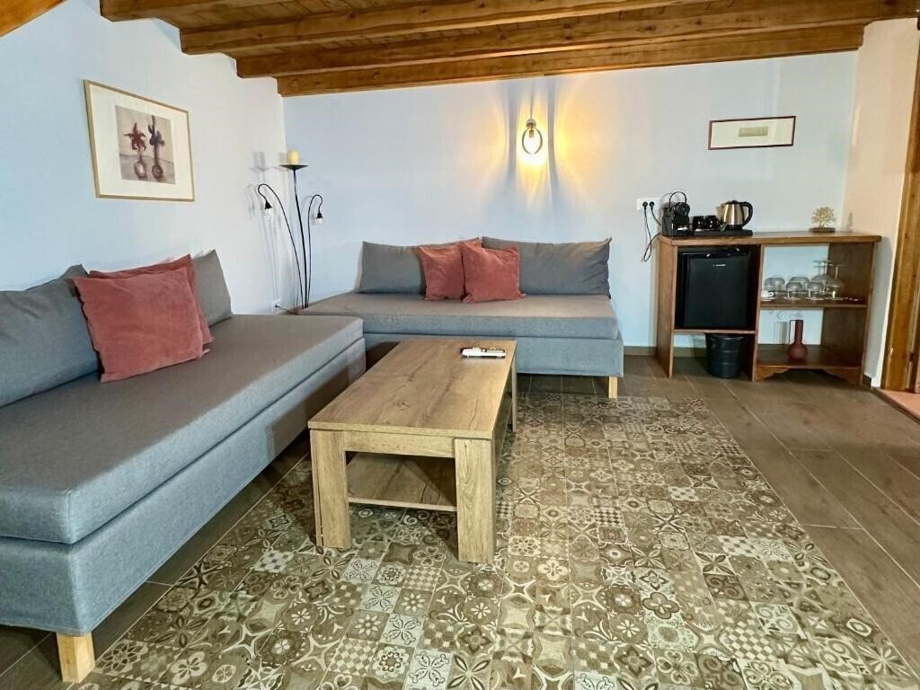 Фотографія Midgard Suites 4*