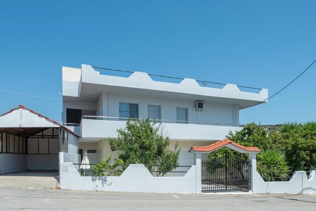 Готель Paulsia Apartments 4*