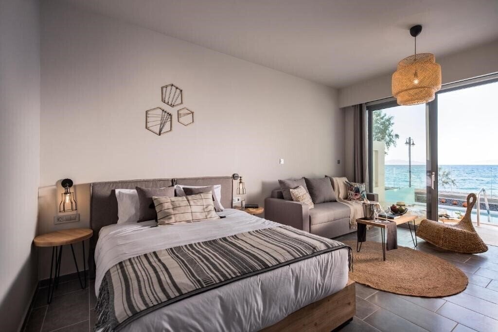 Фото Villa Di Mare Seaside Suites 4*