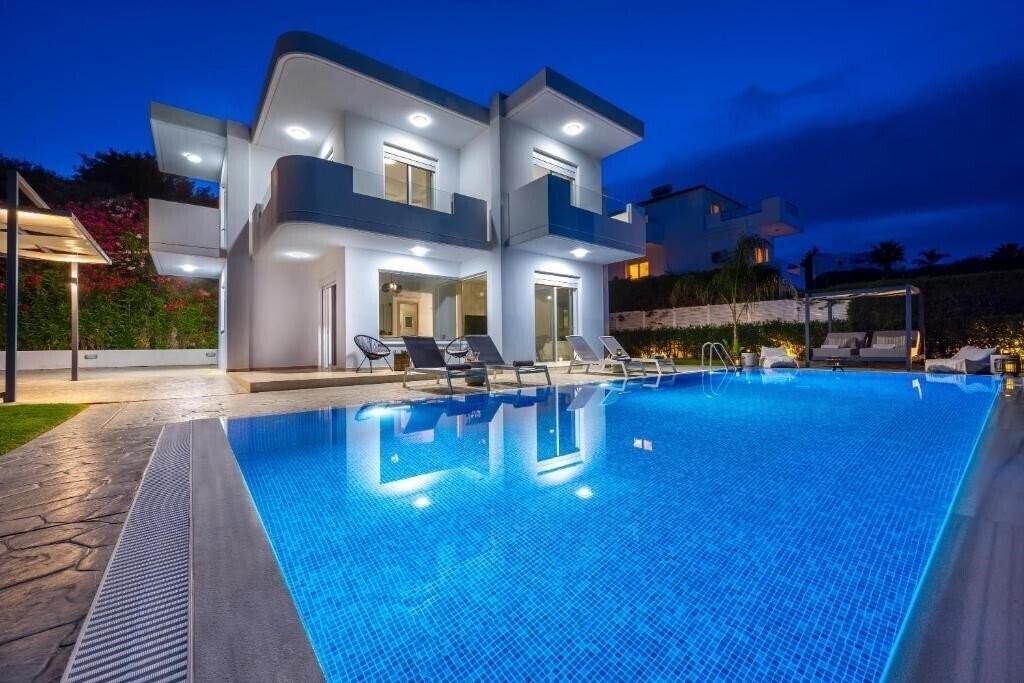 Отель Hill & Sea View Villa 4*