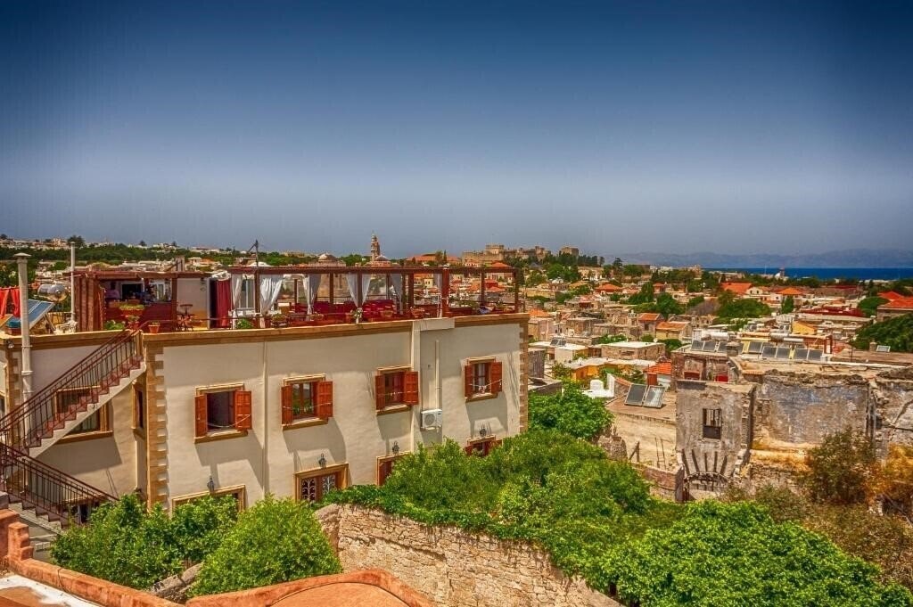 Отель Minos Pension 3*