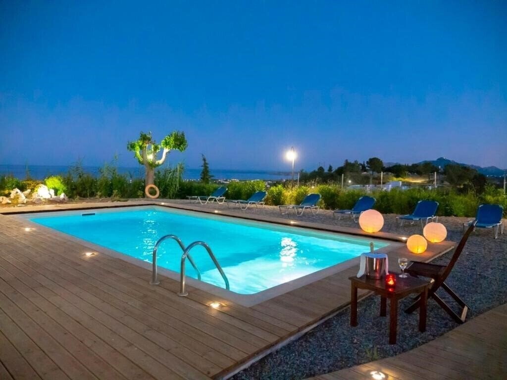 Отель Zizi Sea View Villa 3*