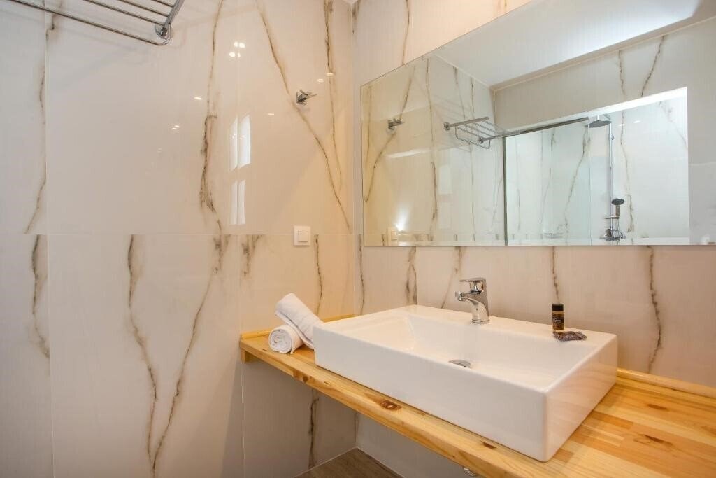 Фотография Avi Suites Faliraki Center 3*