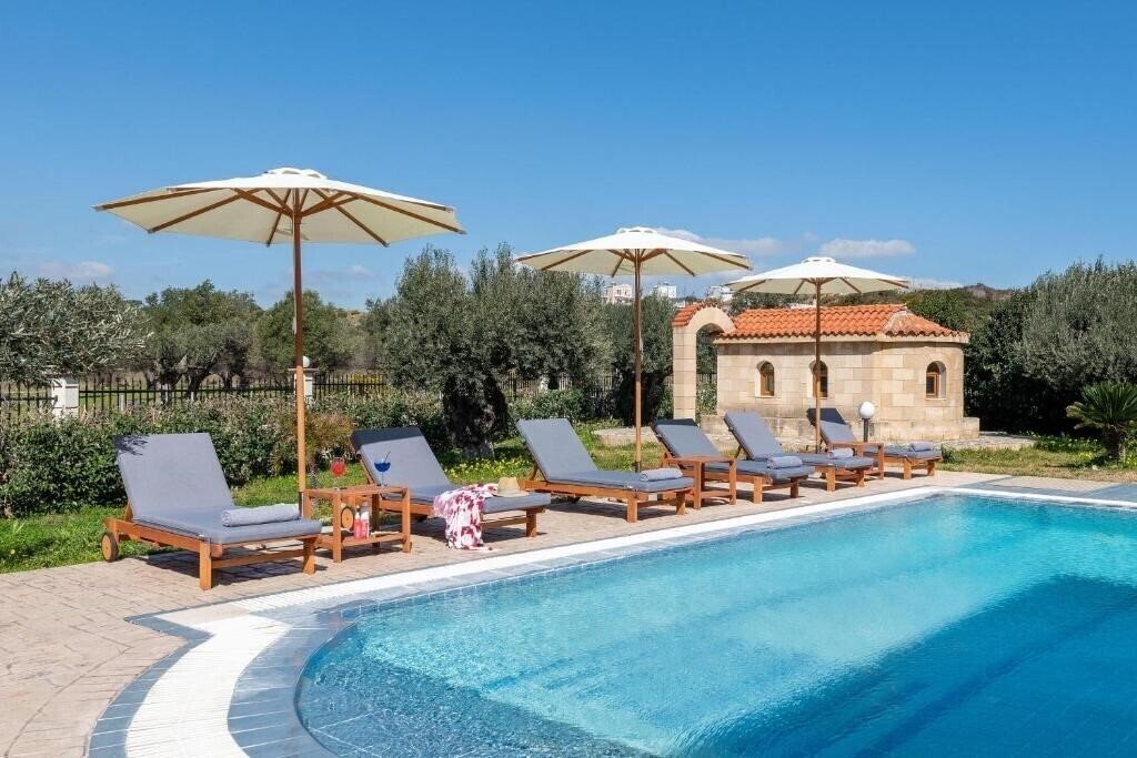Фотографія Blue Moon Villa 4*