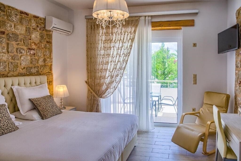 Фотография G&K Stone Suites 3*