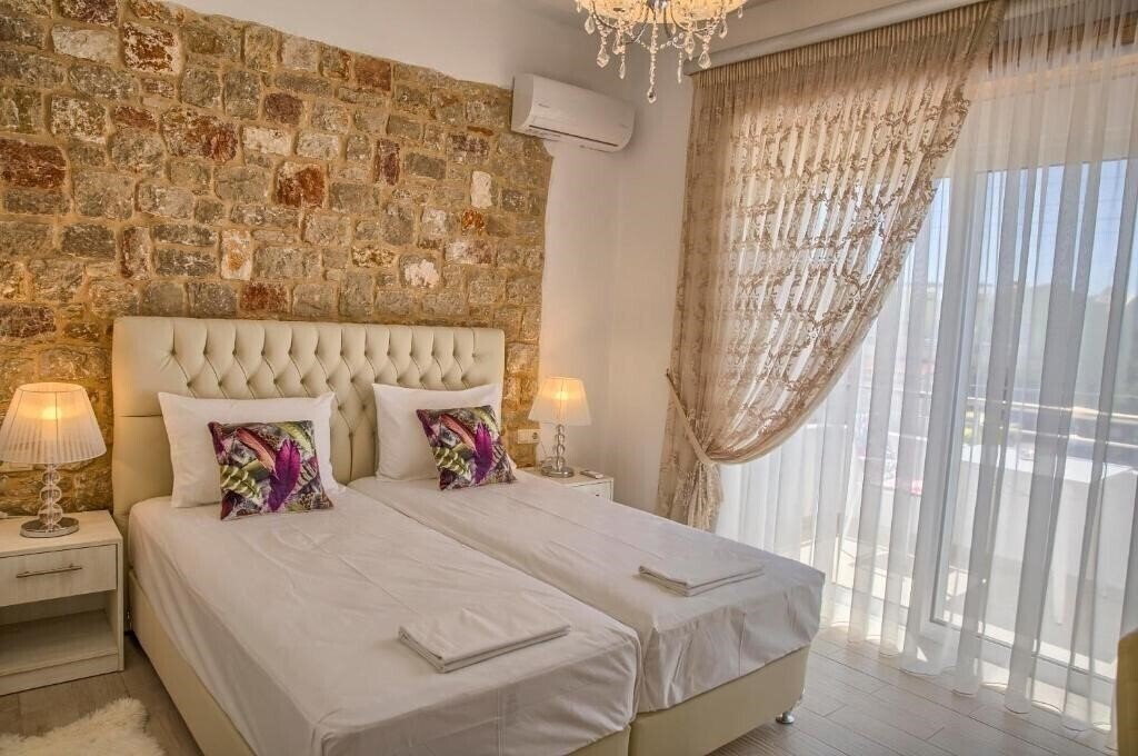 Картинка G&K Stone Suites 3*
