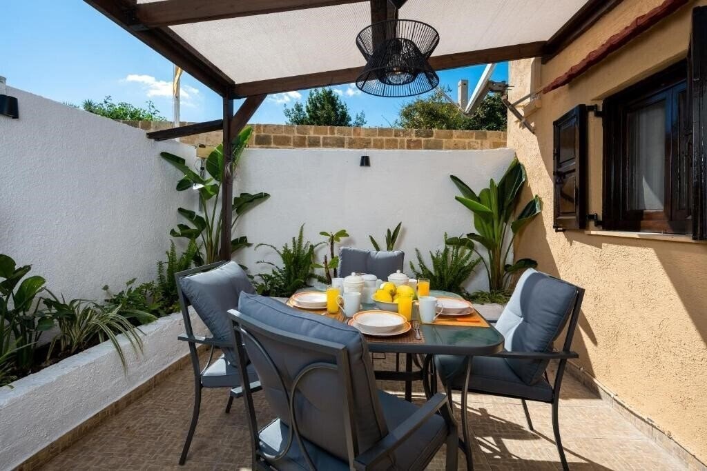 Фото Old Town Villa 3*