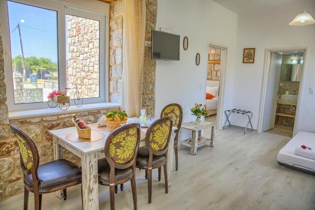 Изображение Haraki Stone Apartments 3*