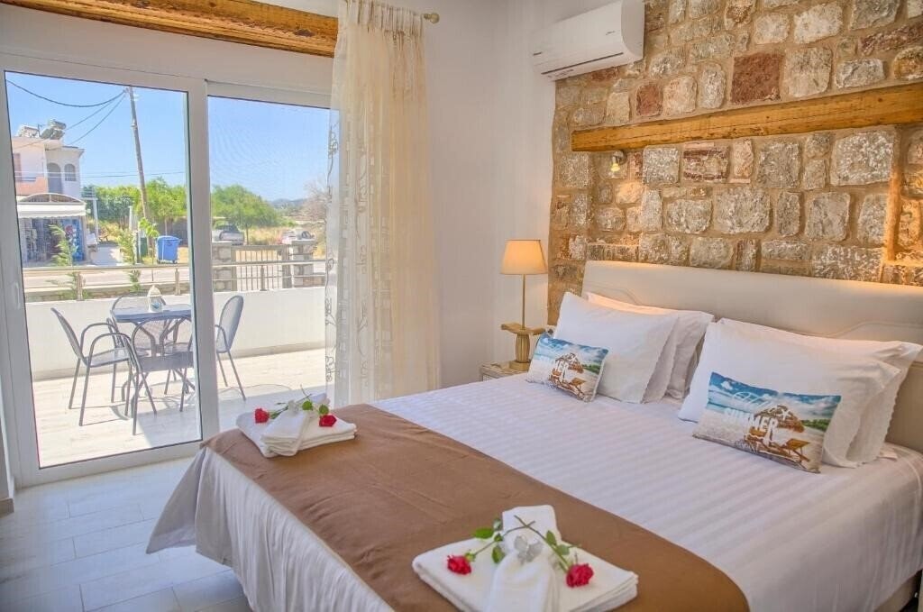 Картинка Haraki Stone Apartments 3*