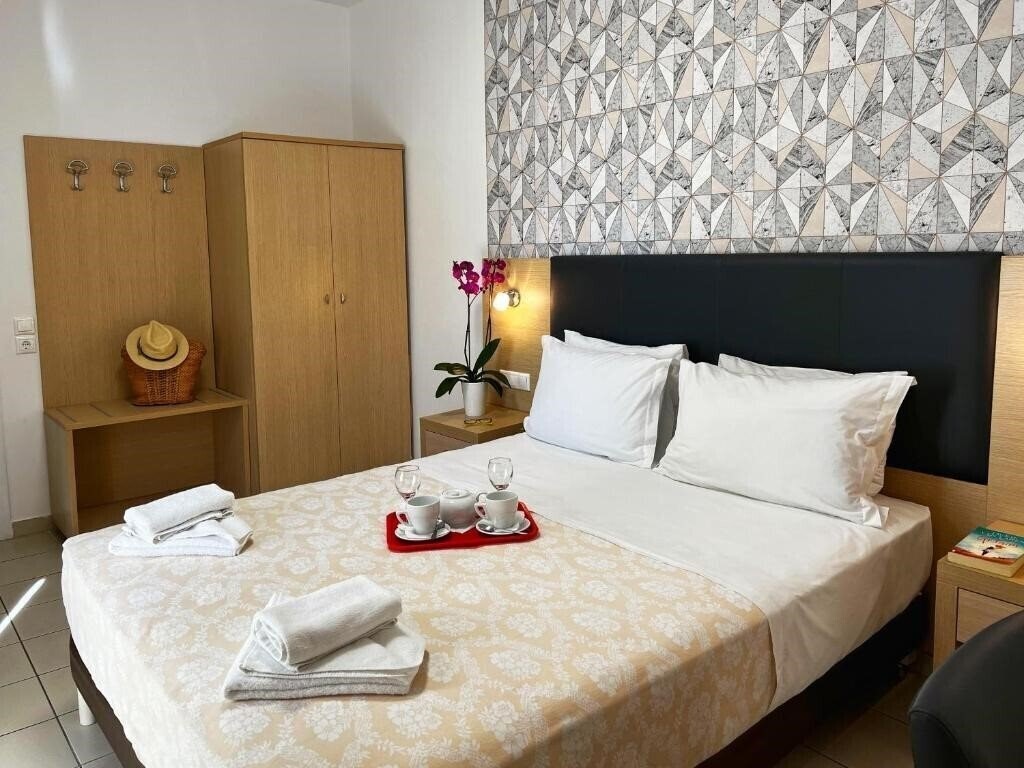 Фото Caravel Apartment Hotel 3*