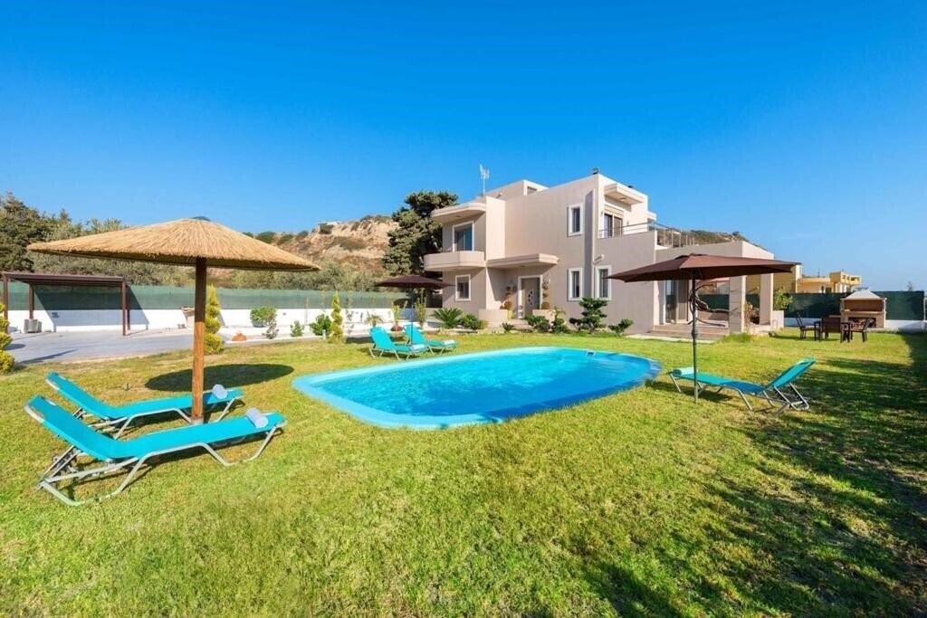 Готель Aelia Luxury Apartment Afantou 4*