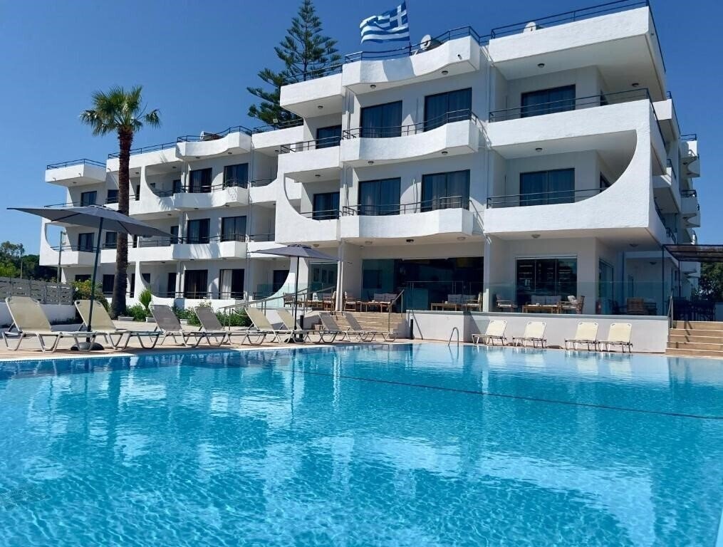 Готель Ivory Serenity Hotel 2*