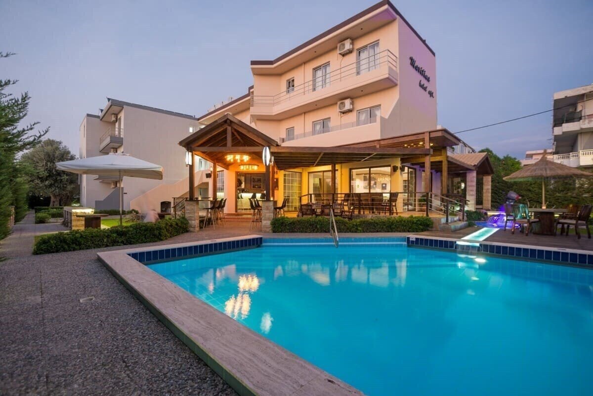 Готель Maritina Apartments 3*