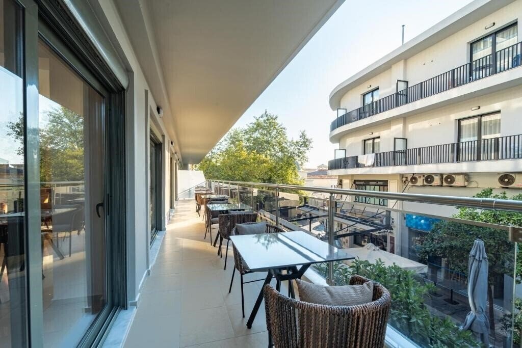 Отель Philia Center Suites 4*