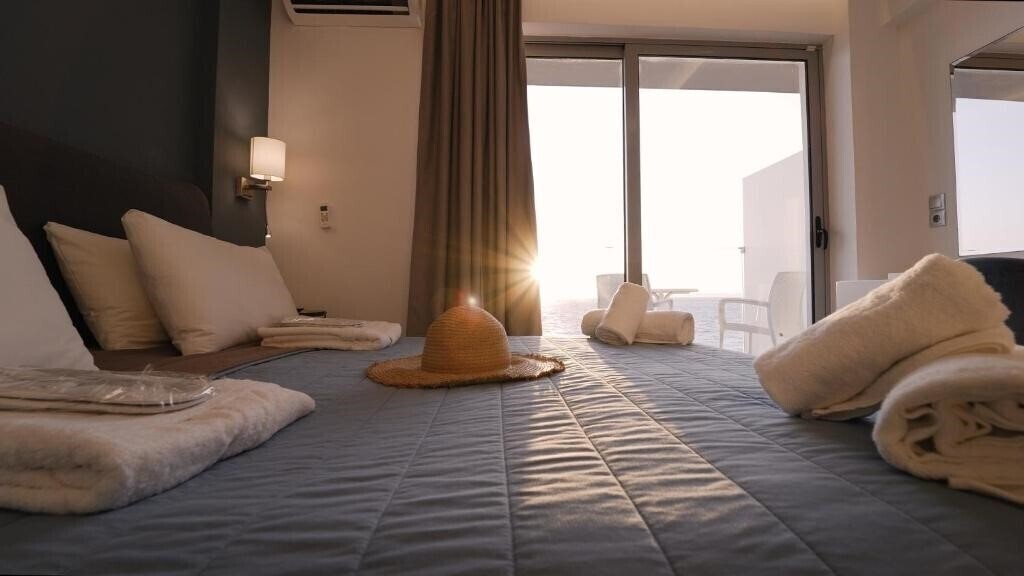 Готель Sunrise City Apartments 3*