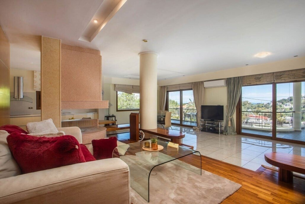 Изображение Villa Amaltheia 4*