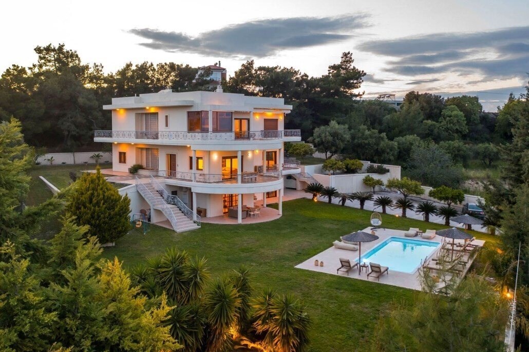 Отель Villa Amaltheia 4*