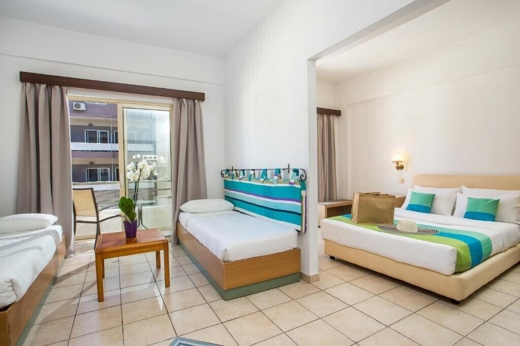Готель Royal Aparthotel 3*