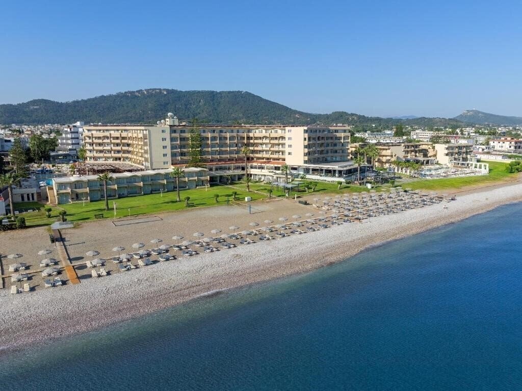 Отель Sun Beach Resort Complex 4*