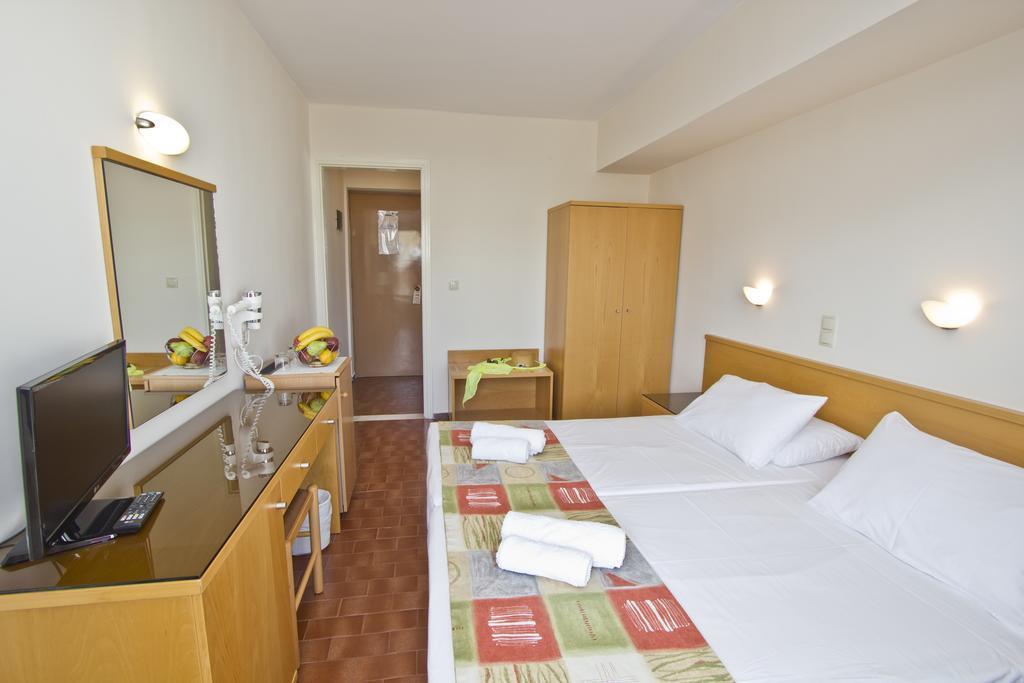 Фотографія Nafsika 2*