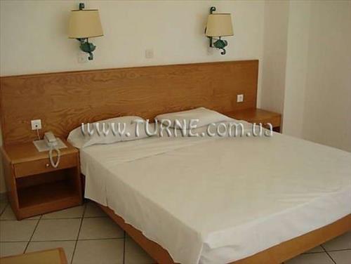 Фотографія October отель без категории