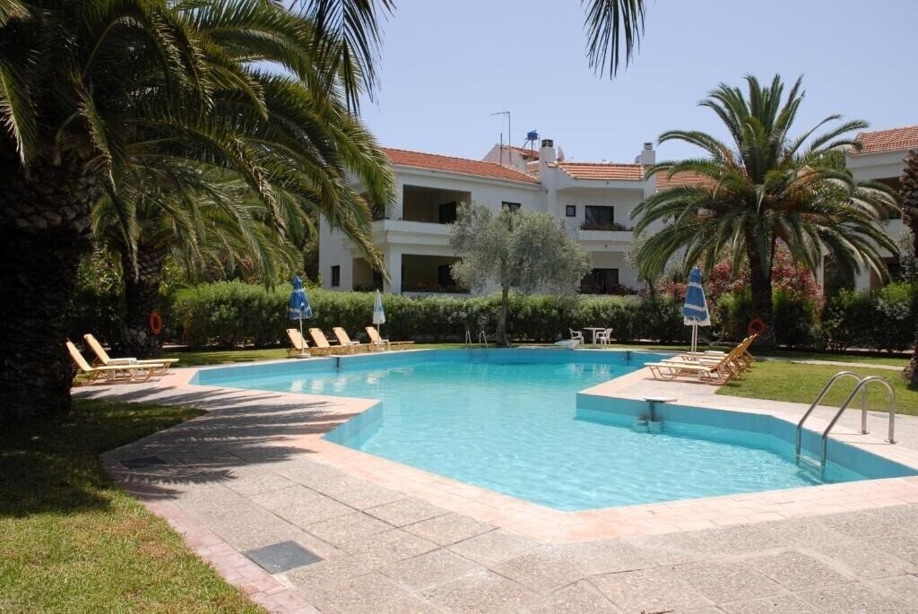 Готель Niki Apartments 3*