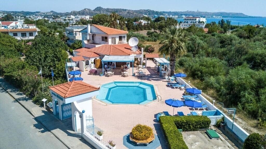 Готель Muses Hotel 3*