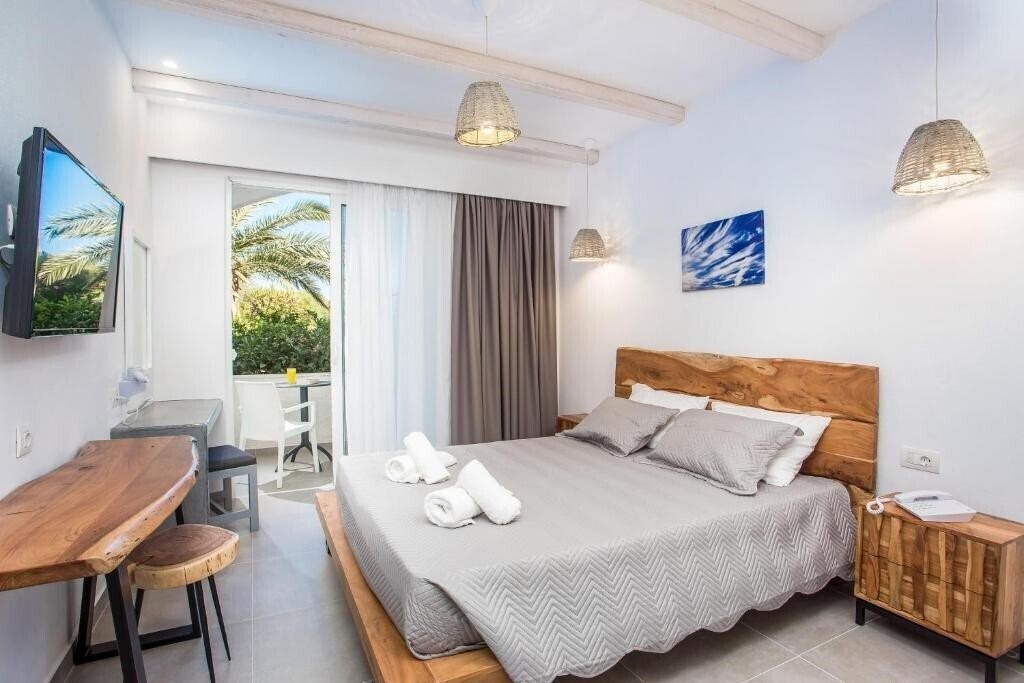Фото Muses Hotel 3*