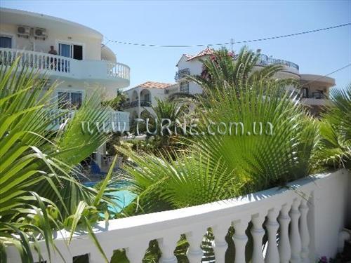 Картинка White Palace Studios 2*