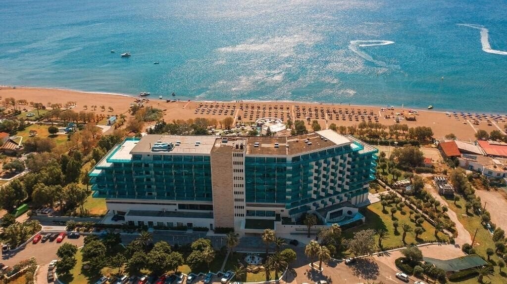Фото Calypso Beach 4*