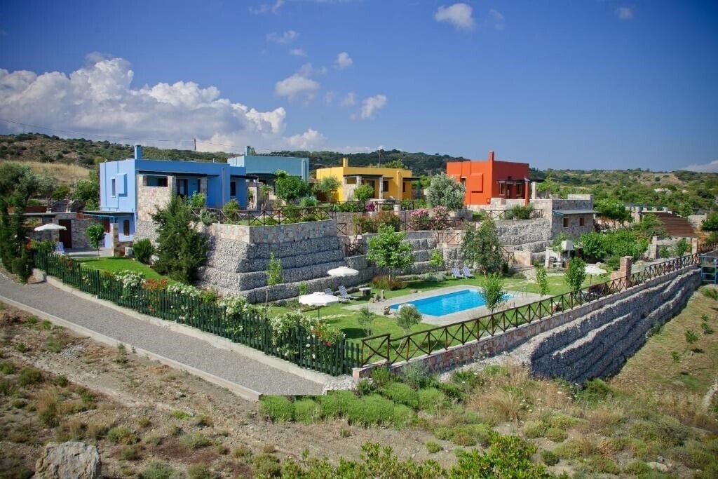 Готель Petroto Villas 3*