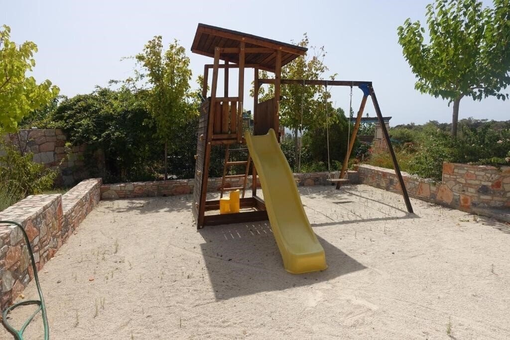 Фотографія Petroto Villas 3*